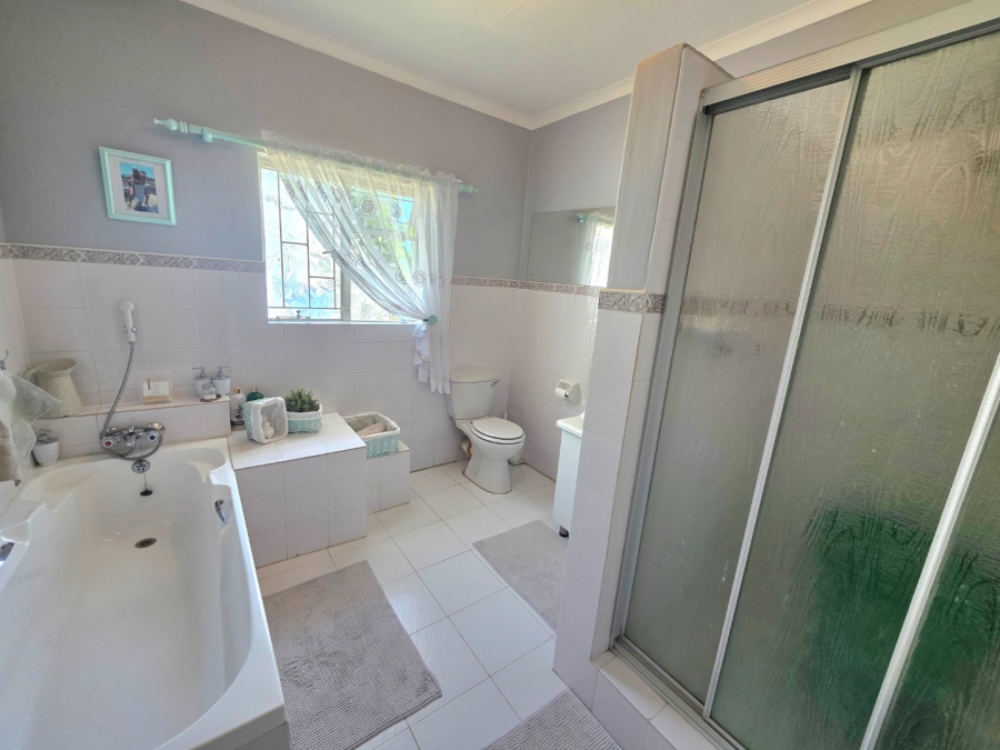 4 Bedroom Property for Sale in La Provance Free State